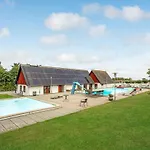 2 Bedroom In Appartement Allinge-Sandvig
