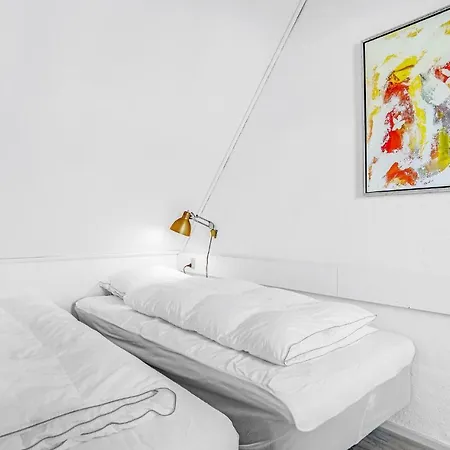 2 Bedroom In Lägenhet Allinge-Sandvig