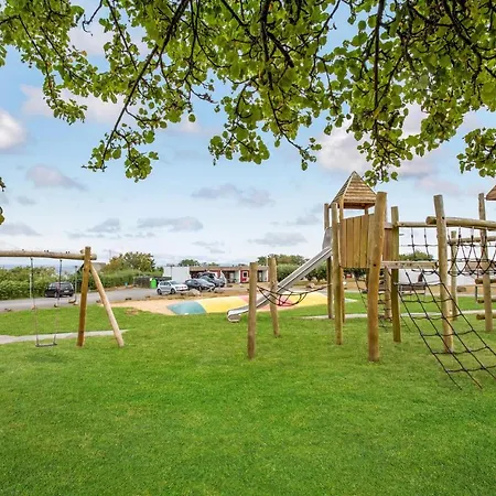 2 Bedroom In Lägenhet Allinge-Sandvig