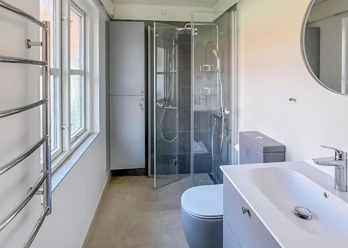 2 Bedroom In 아파트 알링에